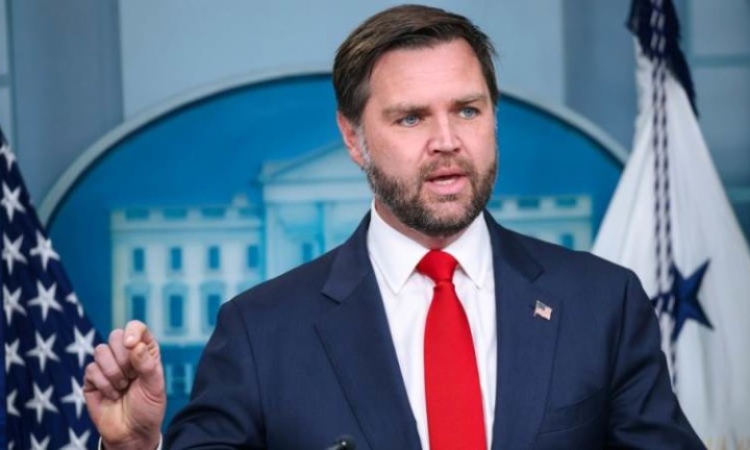 Джей Ди Ванс: САЩ повече иска сделка, отколкото сваляне на властта в Иран